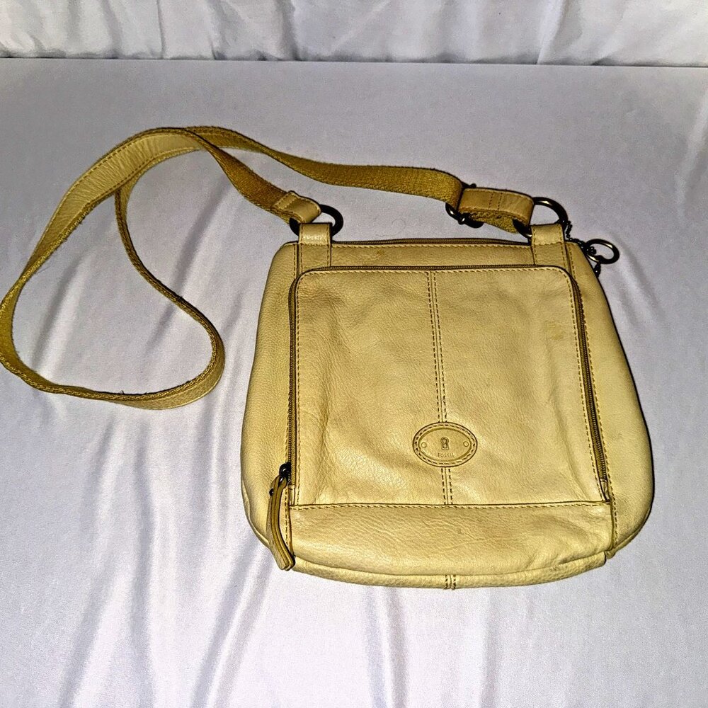 Lt Green Chartreuse Pebbled Soft Leather Fossil Crossbody Organizer Bag Purse